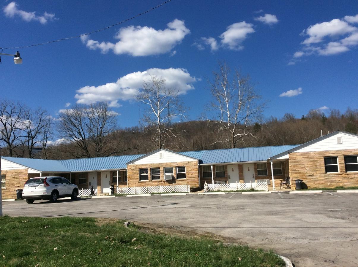 Scenic River Inn Motel Wartburg エクステリア 写真